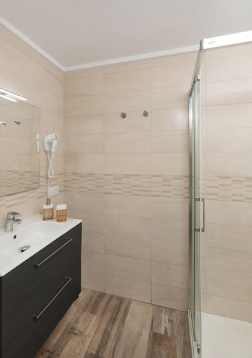 Bathroom 3, Apartamentos Al Andalusi, Alicante