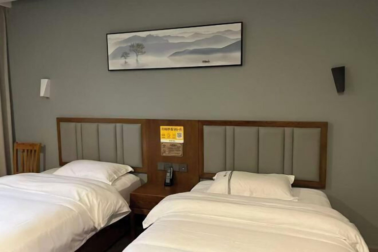 Bedroom 2, Shennongjia Nsnshan Youran Hotel, Shennongjia