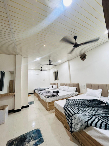 Bedroom 4, New Mahamaya Guest House, Ujjain
