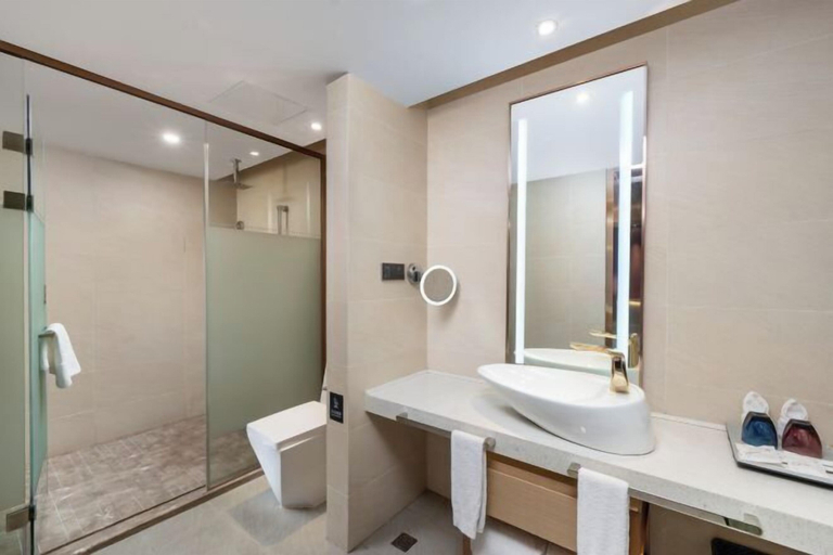 Bathroom 4, Lavande Hotel (Guilin Longsheng), Guilin