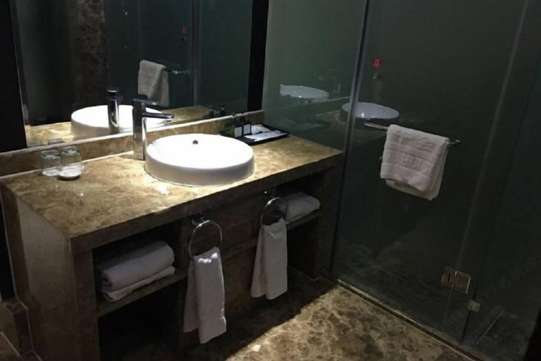 Bathroom 3, Ziwu Hot Spring Hotel Shizong, Qujing