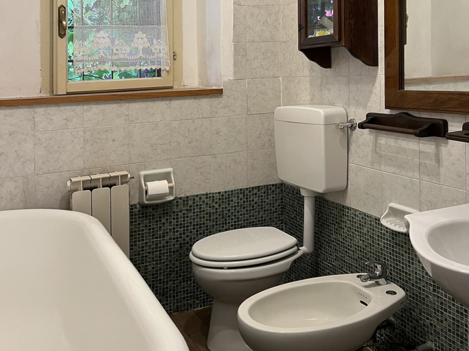 Bathroom 3, "B&B Casa dei Cuori Natura, Silenzio, Relax a 550m di quota", Parma