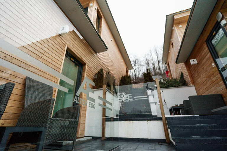 Exterior & Views, Alter Ego, Poieni