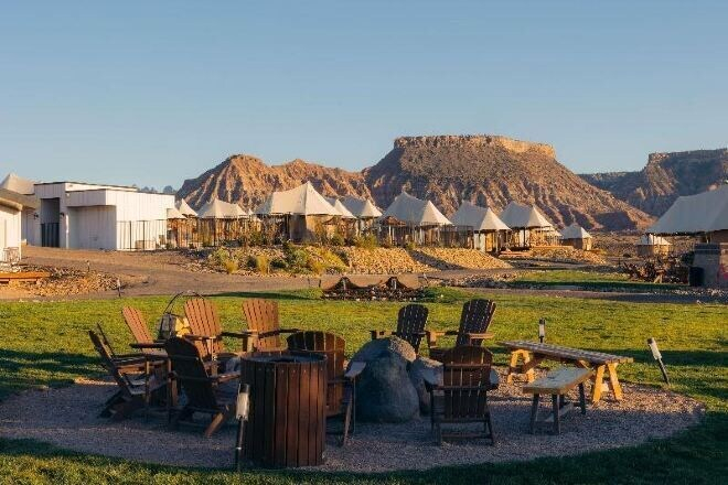Outdoor dining 5, Zion Wildflower, BW Premier Collection, Washington