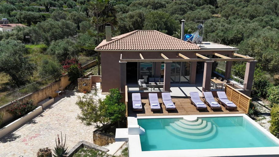 Room 2, Villa Stilvi in Mpochali, Ionian Islands