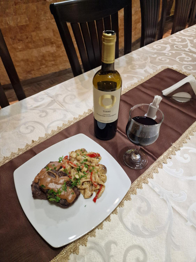 Food & Drinks 2, Pensiunea Valceaua Zanelor, Vistea De Jos