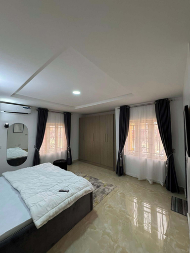 Room 4, Oxygen Hotel, Obio/Akp