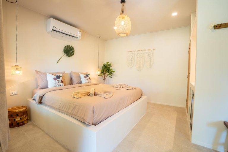 Bedroom 2, Relax Bay Resort, Ko Lanta