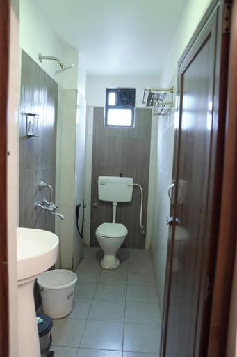 Bathroom 3, Hotel Rajdhani, Khordha