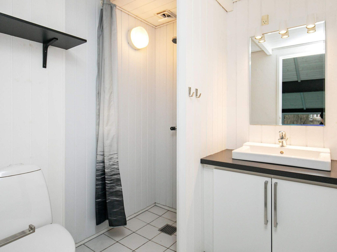 Bathroom 3, 4 Star Holiday Home in Hjorring, Hjørring