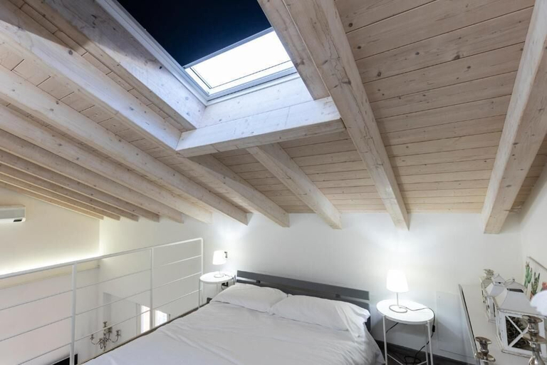 Room 2, Blue Diamond Suite, Como