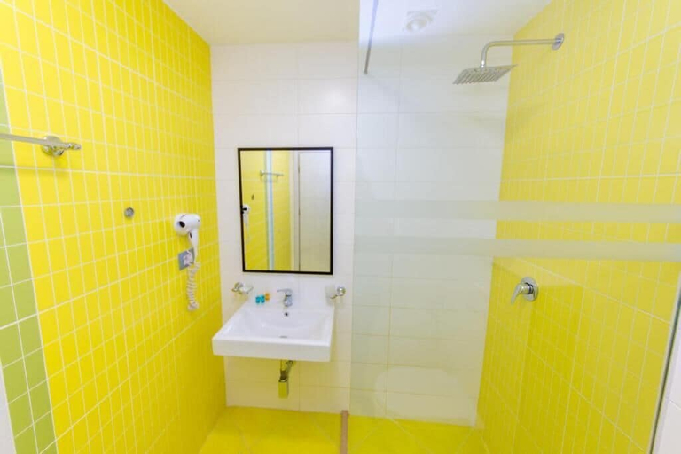 Bathroom 5, Hotel Saranda Palace, Sarandës