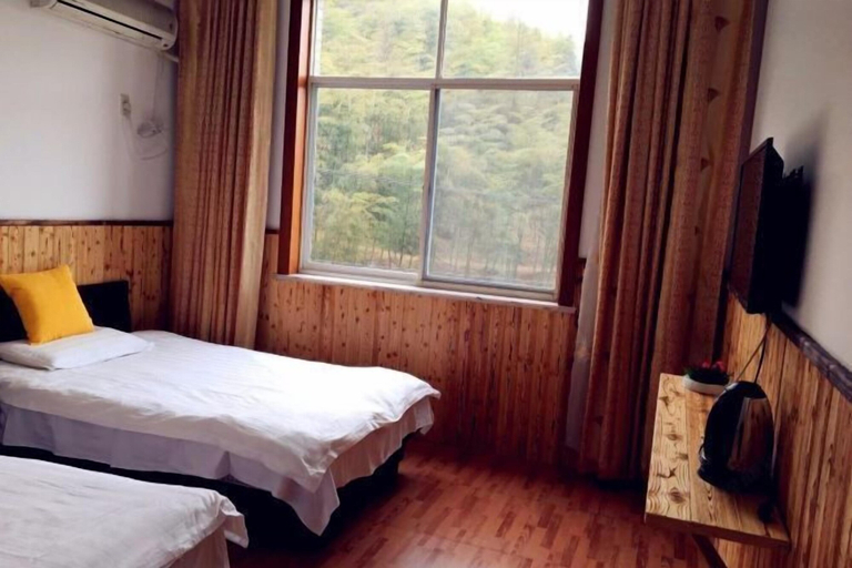 Bedroom 3, Mogan Mountain Yaonanwu Manor, Huzhou