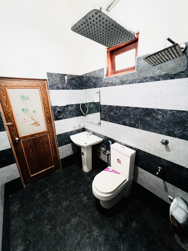 Bathroom 5, Monkey Garden Hotel, Thamankaduwa