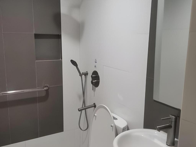 Bathroom 5, Hotel Sogo Tarlac, Tarlac City