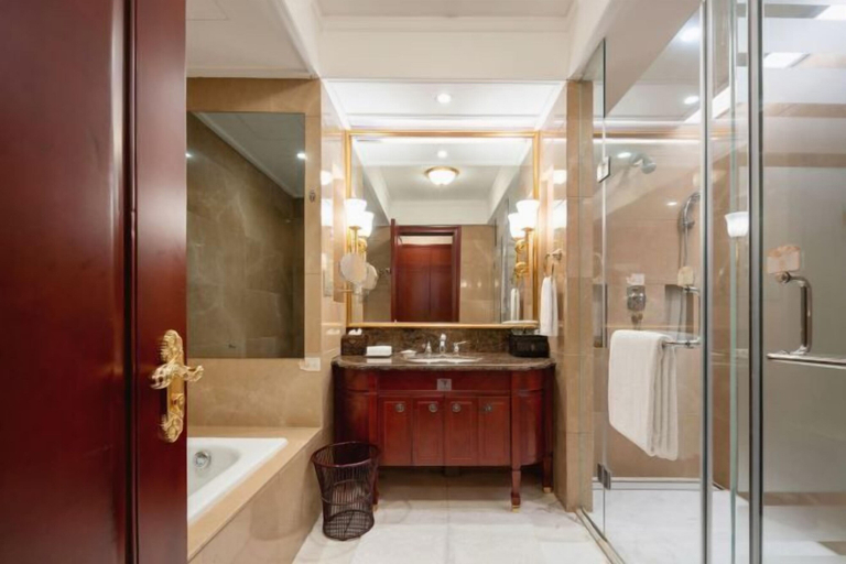 Bathroom 4, Hengda Hotel, Meishan