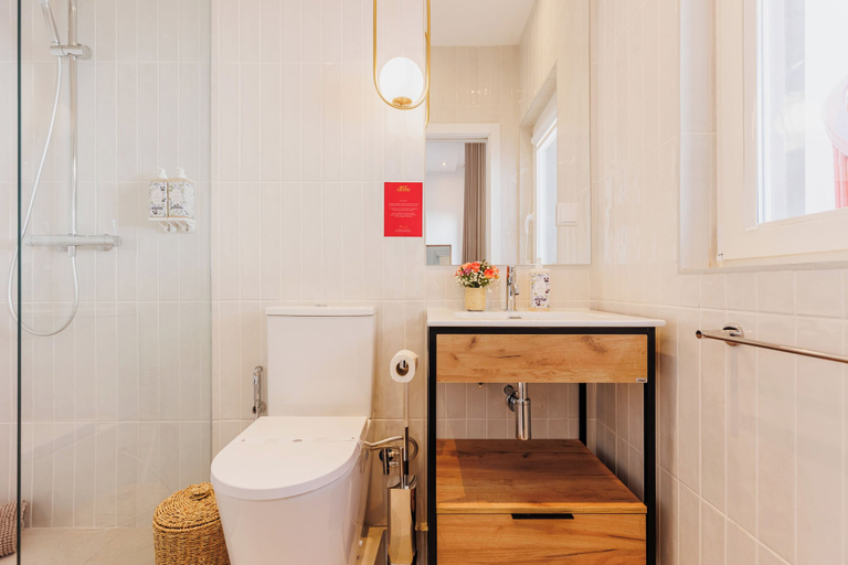 Bathroom 4, Laranjal Rive Gauche, Alcoutim