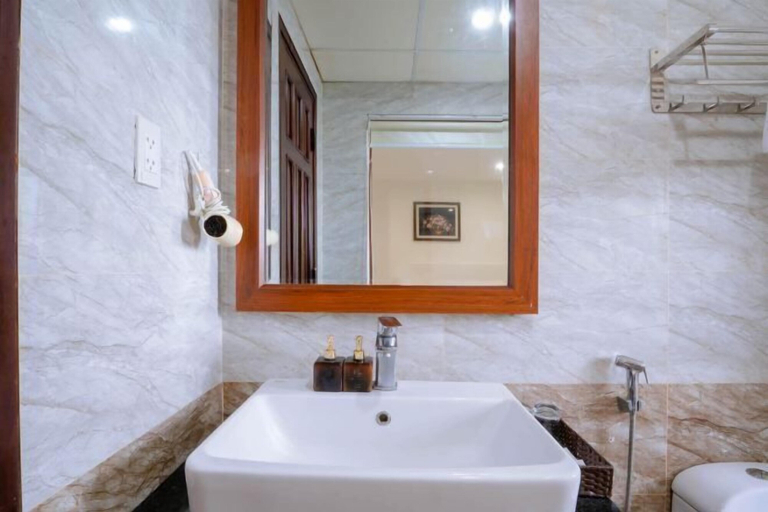 Bathroom 4, QUOC CUONG HOTEL& APARTMENT DANANG BY HAVILAND, Da Nang