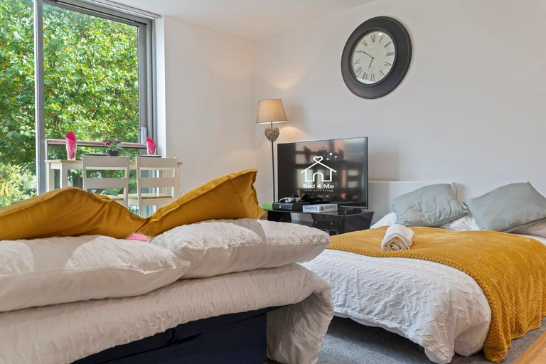 Bedroom 2, Heart of City Apartment with Secure Parking, Birmingham