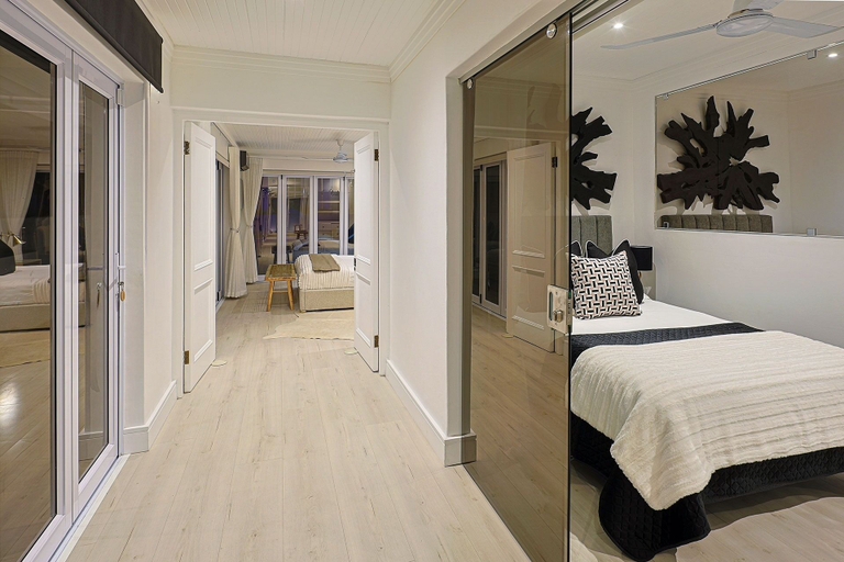 Room 2, YOLO Spaces - Clifton Petite Villa, City of Cape Town