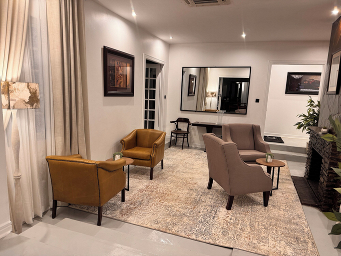Living area, Liam Midlothian, Harare