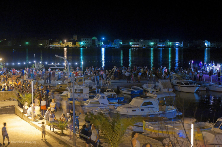 Food & Drinks 5, Apartments Brodarica Beach, Šibenik