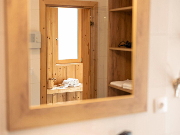 Bathroom 4, Inzell Chalets with private pool, Traunstein