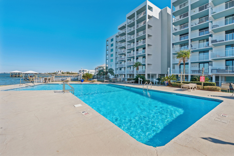 Sport & Beauty 5, Compass Point Condos, Baldwin