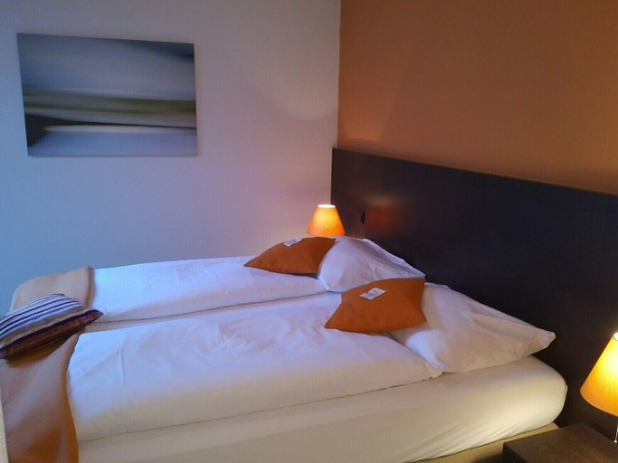 Bedroom 3, KH Hotel, Pfaffenhofen an der Ilm