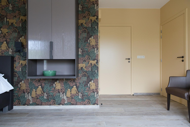 Others 5, Abeellogies, West-Vlaanderen