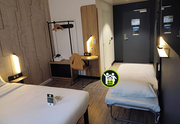 Bedroom 3, B&B Hotel Marne-La-Vallée Val D'Europe, Seine-et-Marne