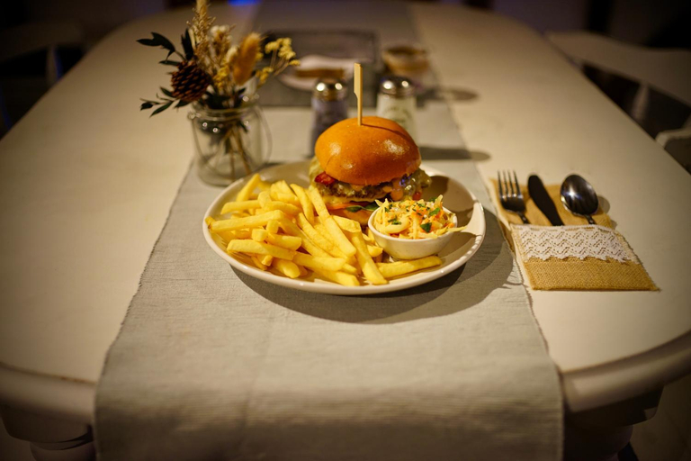 Food & Drinks 5, Ye Olde Crown, Kent