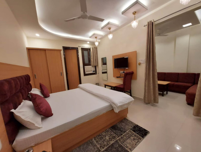 Room 5, Hotel Kailash Near Deoria Baraon Rd, Deoria