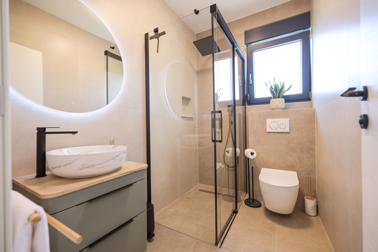 Bathroom 2, Villa Mindula, Sukošan