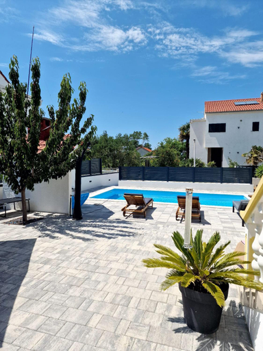 Sport & Beauty 2, Villa Renata, Privlaka