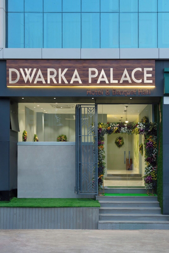 Exterior detail, Dwarka Palace, Hingoli
