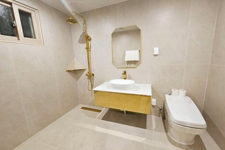 Bathroom 5, Dayeon Grandis Hotel, Nam