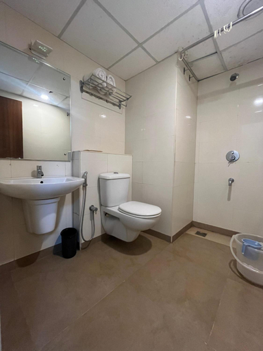 Bathroom 2, Hotel Dwara, Kukke Subrahmanya, Dakshina Kannada