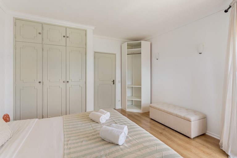 Room 4, Cascais Ocean View by Homing, Cascais