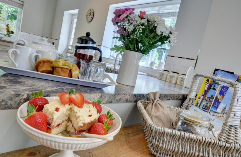 Food & Drinks 4, England Villa 1290, Devon