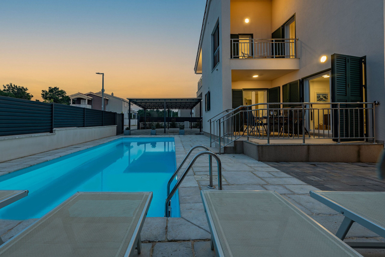 Pool 5, Villa Kristina, Nin