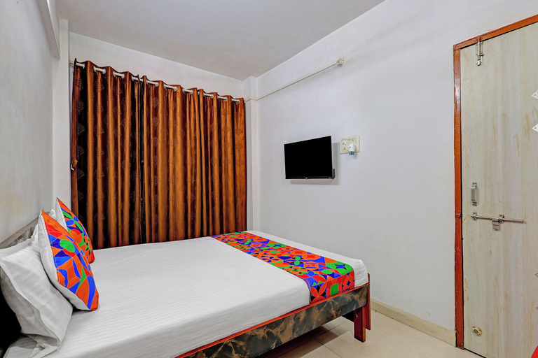 Room 4, Fabhotel Ar Residency, Mumbai Suburban