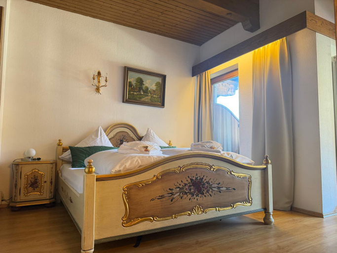 Bedroom 2, Altenburger Hof, Traunstein