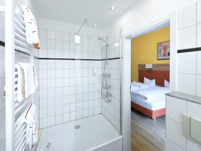 Bedroom 3, Hotel Kronprinz, Hildesheim