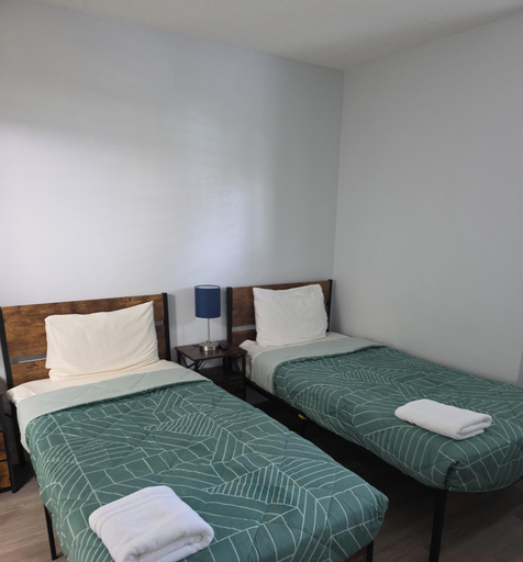 Room 5, JS LUXURY VACATION, Orange