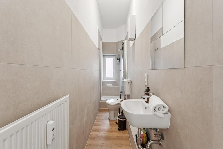 Bathroom 5, SHINY HOMES - Modern & Cozy Stay in Bielefeld Mitte, Bielefeld