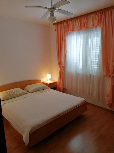 Bedroom 2, Apartments and Room Kiko, Primošten