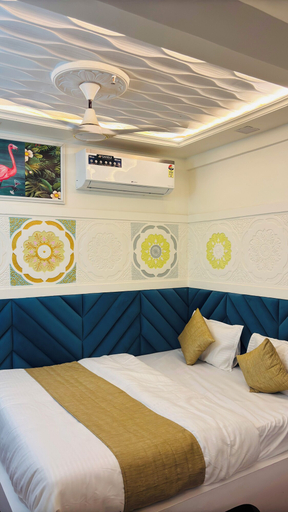 Room 3, Hotel Keshav Inn, Ahmadabad