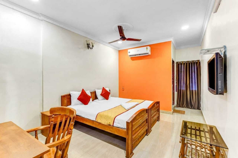 Room 4, Hommetree T Nagar, Chennai