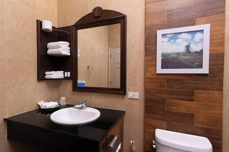 Bathroom 4, Villa Wanida Garden Resort, Pattaya